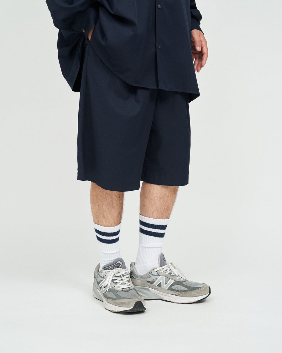 COOLFIBER TWO TUCK EASY SHORTS